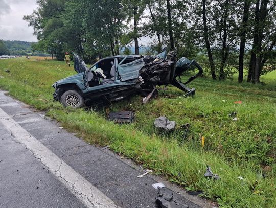 Dramatyczne zderzenie pod Sanokiem. Kierowca jeepa ranny