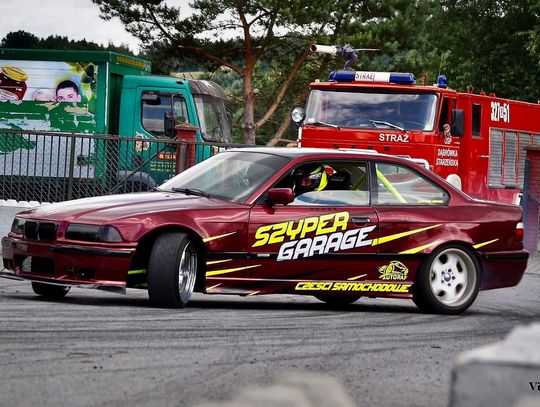 Drift, klasyki i wielkie serca. Moto Show w Nowej Sarzynie już w ten weekend!