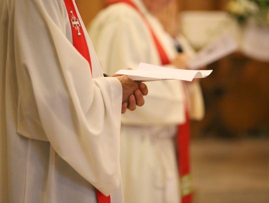 Działacz PiS, romans księdza z żoną, nagrania i sąd. Czego tej historii nie ma?