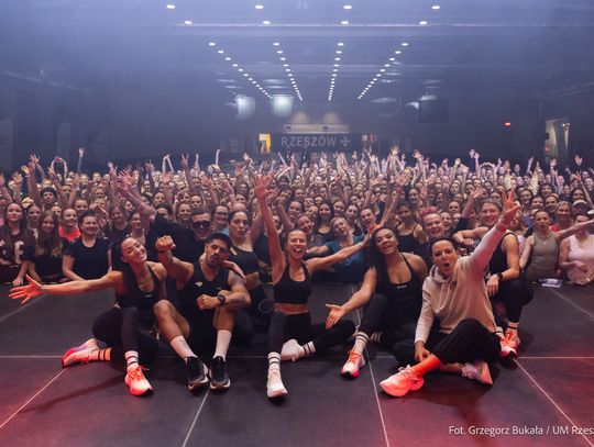 Dzień Kobiet na sportowo. "Healthy Day" z Anna Lewandowska przyciągnął tłumy [ZDJĘCIA]