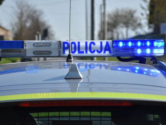 Dziewczynka uderzyła głową w ogrodzenie. Pomogli policjanci
