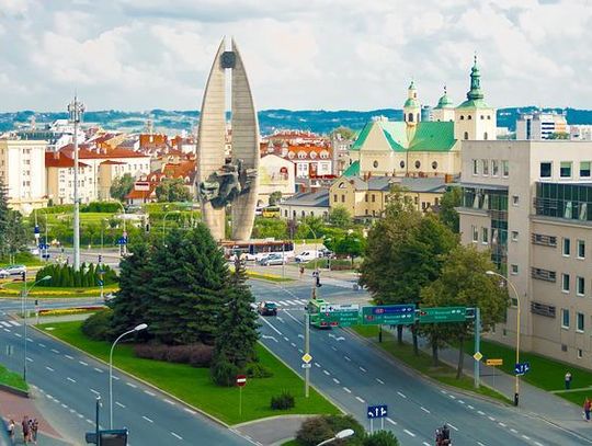 Dziś kolejny protest przeciwko studium na Rynku w Rzeszowie.