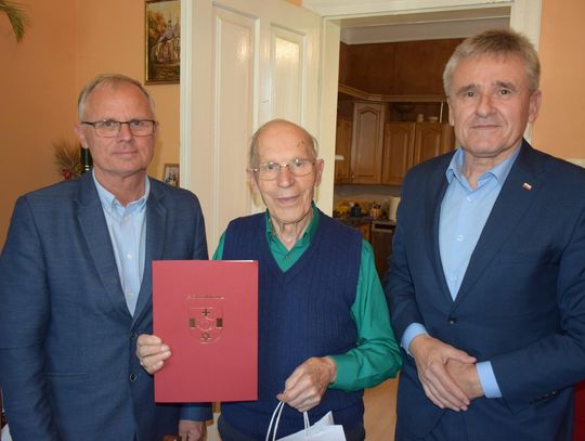 Franciszek Batory odznaczony Medalem Pro Bono Poloniae