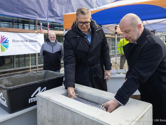 Fundamenty pod wielkie emocje. Kamień węgielny pod PCLA już wmurowany [ZDJĘCIA]