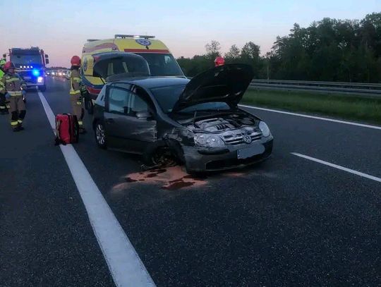 Groźny wypadek na A4. Utrudnienia trwały blisko 8 godzin, dwie osoby trafiły do szpitala