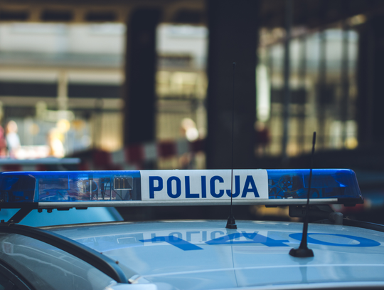 Groźny wypadek na DW 884 w Ruszelczycach. Dwie osoby trafiły do szpitala