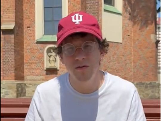 Gwiazda Hollywood z pomocą na Podkarpaciu. Jesse Eisenberg prowadzi warsztaty dla dzieci