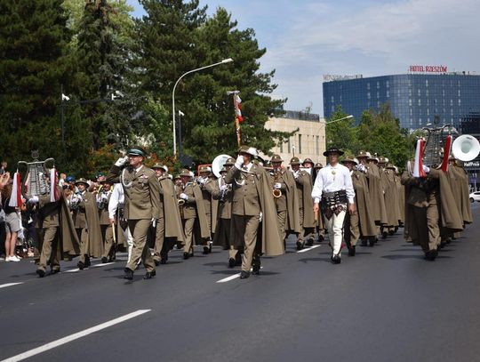 Harmonogram obchodów Święta Wojska Polskiego w Rzeszowie- 15 sierpnia 2024