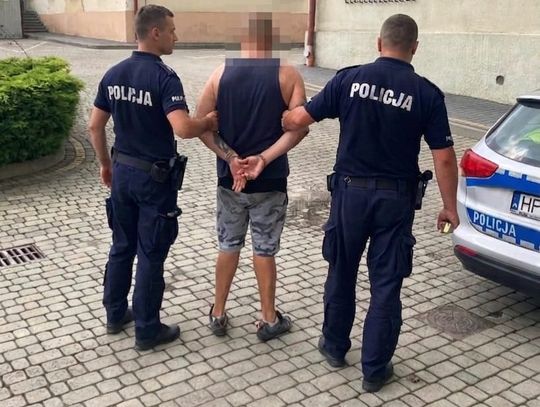 Horror na osiedlu Biała w Rzeszowie. Mieszkaniec napadnięty we własnym mieszkaniu!