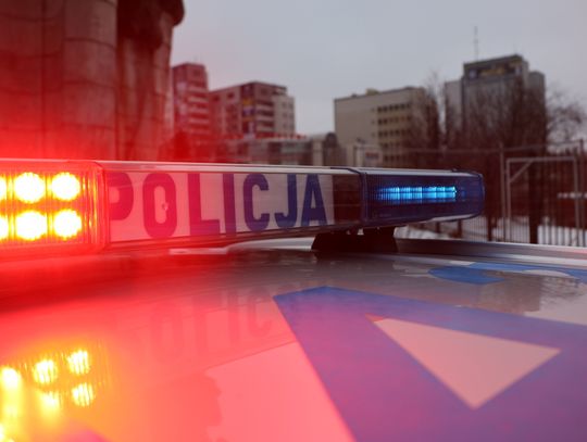 Huk i błyski jak podczas bombardowania. Panika na osiedlu Mieszka I, w tle nocna interwencja policji
