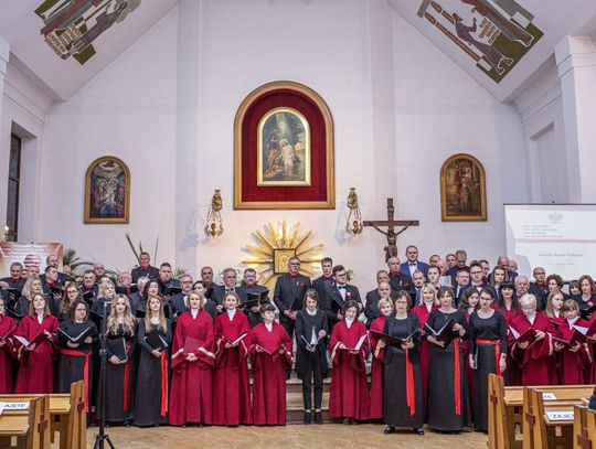 IV Festiwal Chóralny „Resovia Sings” w Trzcianie. 14 chórów i znakomite jury [PROGRAM]