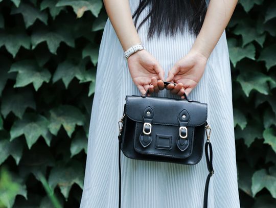 Jak mądrze wybrać torebki skórzane listonoszki