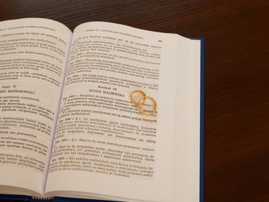 Jaką rolę w postępowaniu o stwierdzenie nieważności małżeństwa pełni adwokat kościelny?