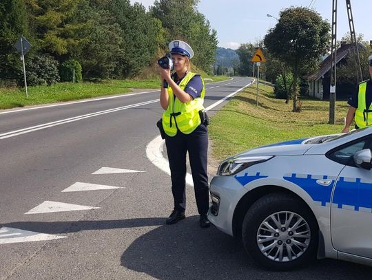 Jechał 143 km/h, bez uprawnień i niedopuszczonym do ruchu pojazdem