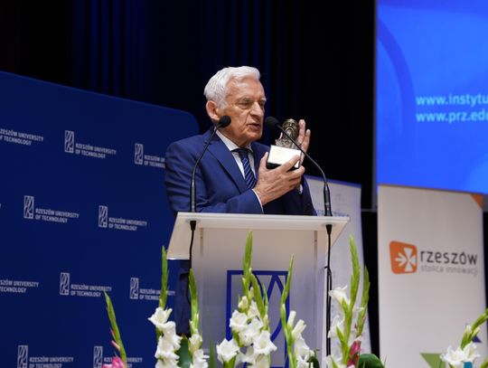 Jerzy Buzek laureatem Nagrody im. Łukasiewicza za wkład w bezpieczeństwo energetyczne Polski