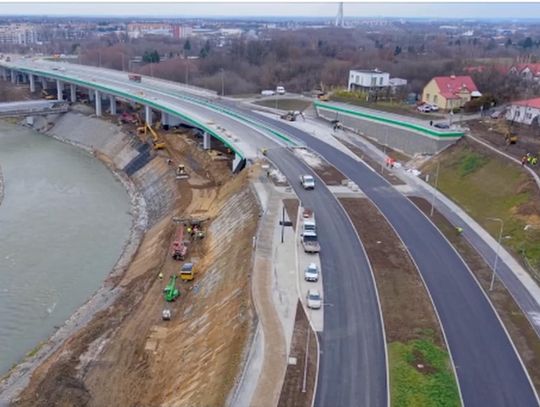 Jutro w południe kierowcy pojadą nową drogą. Otwarcie Wisłokostrady