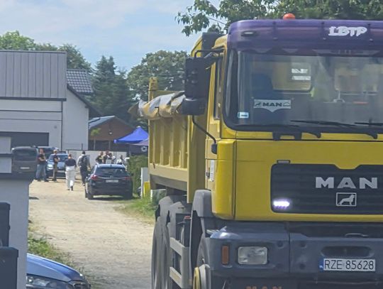 Już nawet 50 płodów wykopanych w Lutoryżu. Lekarka miała wynosić je ze szpitala w czasie COVID-19!