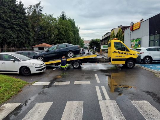 Kolejne wraki znikają z ulic Rzeszowa: Straż Miejska dba o bezpieczeństwo i estetykę