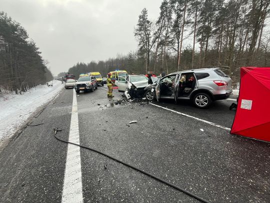 Koszmarny wypadek w Głogowie Młp. Zginęła 12-letnia dziewczynka i starsze małżeństwo