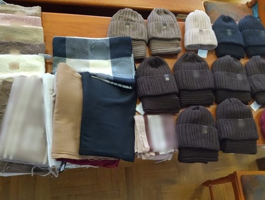 Luksusowa ściema w butiku! Skarbówka rozbiła handel podróbkami za 200 tys. zł