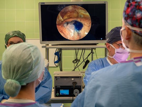 Małoinwazyjne usunięcie trudno widocznego guza płuca dzięki znakowaniu pod kontrolą tomografii