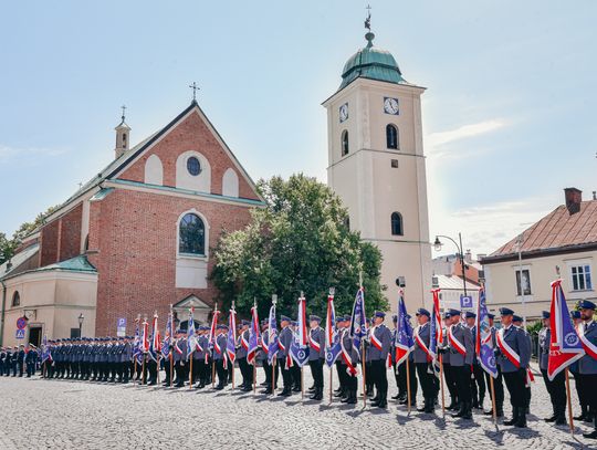 Medal za "Zasługi dla Policji" dla Starosty Rzeszowskiego podczas Wojewódzkich Obchodów Święta Policji