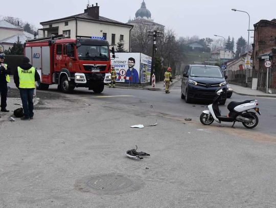 Motorowerzysta zderzył się z Toyotą. Znajdował się pod wpływem alkoholu