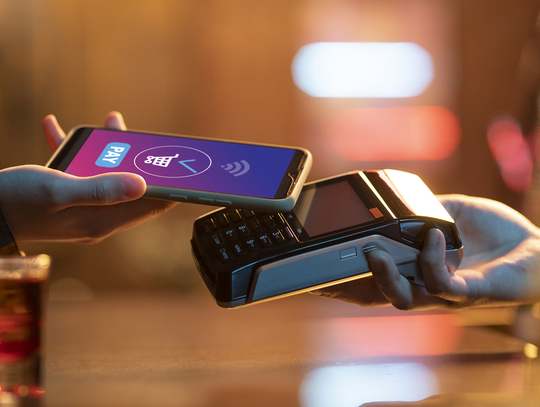 Myślał, że pomaga a wpadł w sidła oszustów