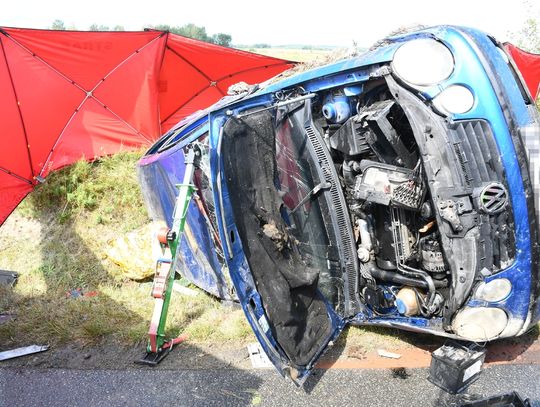 Nie żyje młoda kobieta. Policja o wypadku w Czekaju