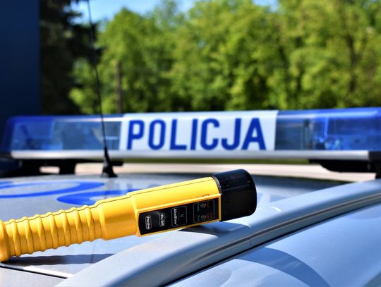 Nietrzeźwy kierowca groził i znieważał policjantów. Grozi mu do 3 lat więzienia