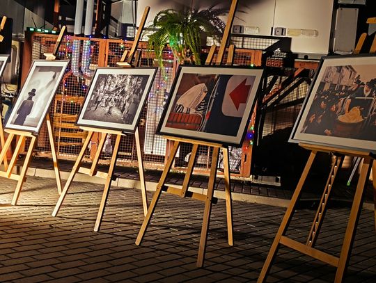 Niezwykły świat fotografii Filipa Łagowskiego: "Niewidoczny obserwator"