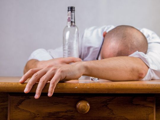 Nocna prohibicja w Rzeszowie? Złożono projekt uchwały o zakazie nocnego handlu alkoholem