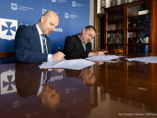 Nowe inwestycje drogowe na os. Mieszka I. Powstanie ponad 50 miejsc parkingowych i nowa trasa
