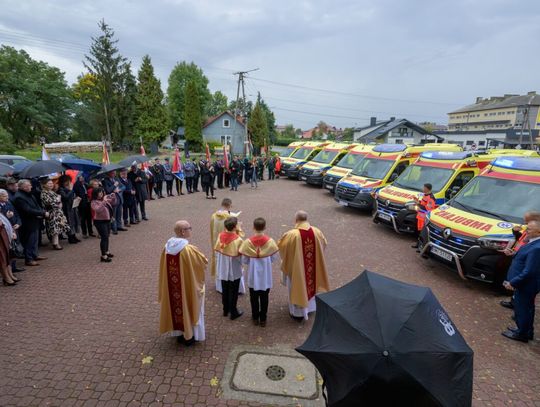 Nowe karetki dla podkarpackiego Ratownictwa Medycznego [FOTO]