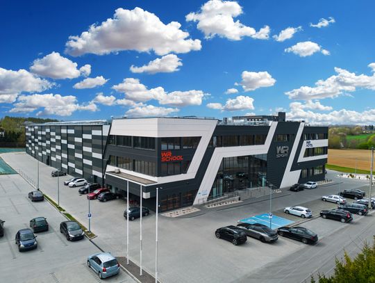 Nowe korty do padla w WR Sport Świlcza – już w listopadzie zagraj na Podkarpaciu!