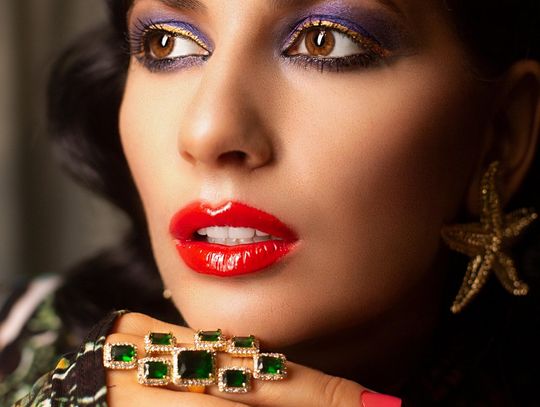 Od „linii smukłej” do siły charakteru: Portret kobiety wczoraj i dziś