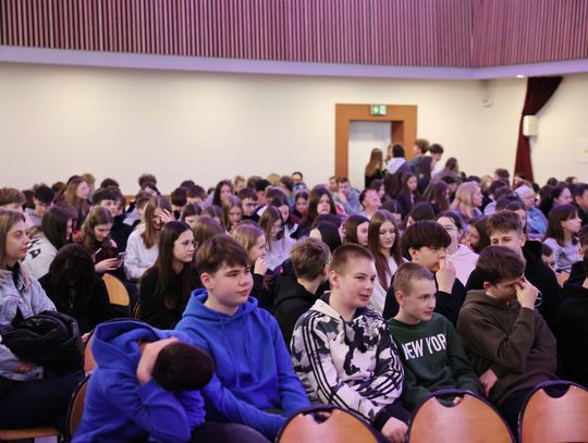 „Opowiem Ci o Sprawiedliwych” – niezwykła lekcja historii i wartości w Trzcianie [ZDJĘCIA]