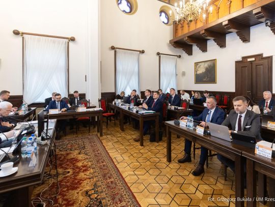 Pat budżetowy w Rzeszowie - plan finansowy na 2026 rok wstrzymany Pat budżetowy w Rzeszowie - plan finansowy na 2026 rok wstrzymany