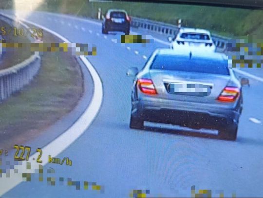 Pędził 227 km/h na S19. 19-latek dostał 2500 zł mandatu