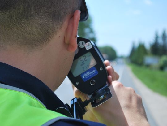 Pędziła z prędkością 178 km/h poza terenem zabudowanym. Poważne konsekwencje dla 40-latki!