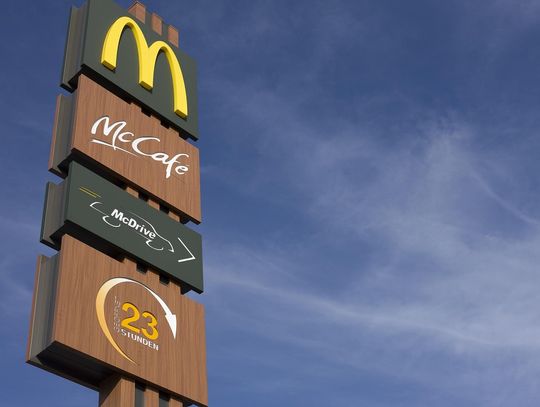 Pełno karetek i straży pod McDonald`s! Doszło do ewakuacji