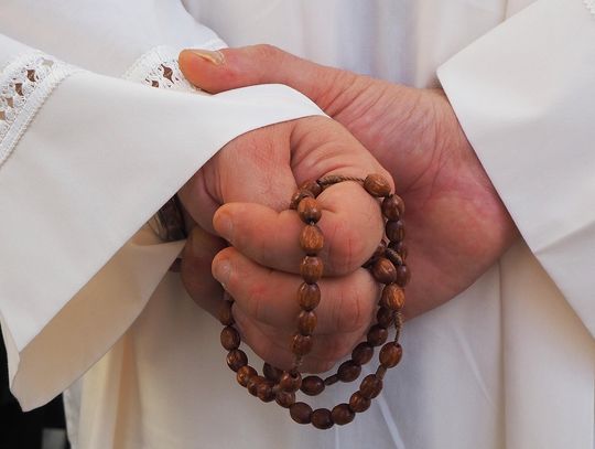 Pięć lat więzienia dla byłego księdza Dominika R. za molestowanie nieletnich