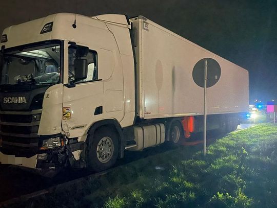 Pijany kierujący scani spowodował dwie kolizje i uciekł