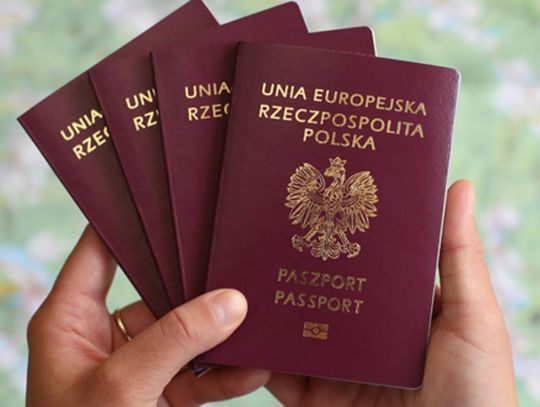 Planujesz wakacje? Sprawdź paszport już teraz! W sezonie poczekasz dwa razy dłużej