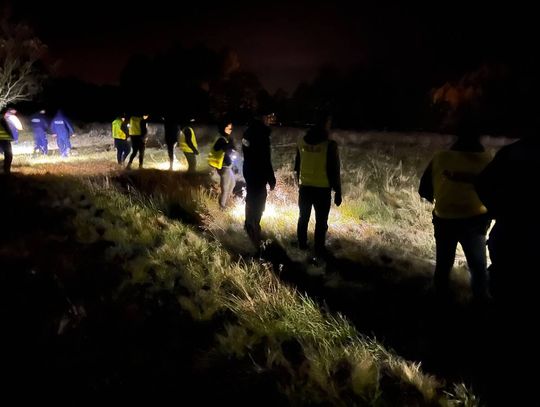 Ponad 100 osób szukało 77-latka. Nocna akcja w powiecie kolbuszowskim [ZDJĘCIA]
