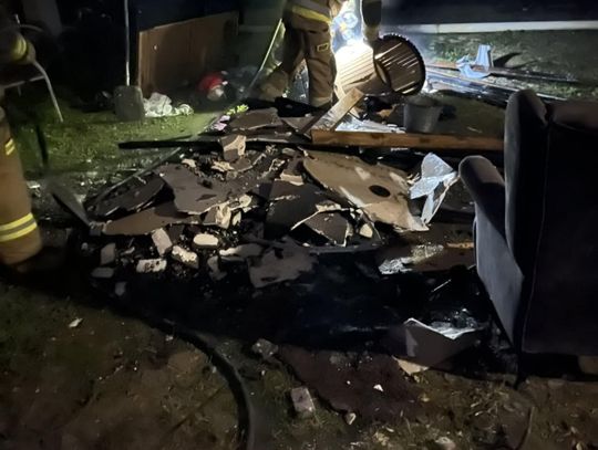 Pożar domu - szybka reakcja mieszkańców i strażaków zapobiegła większej tragedii [ZDJĘCIA]