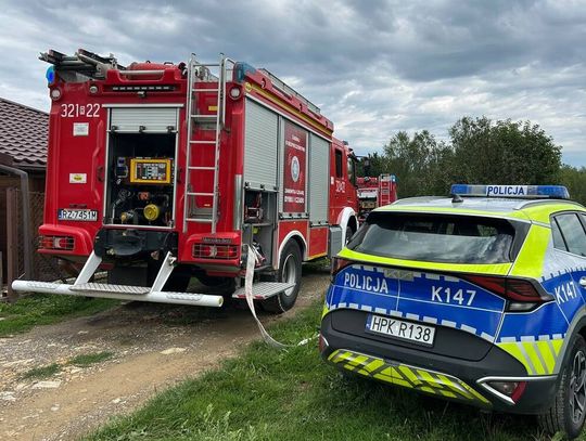 Pożar domu w Piątkowej. Ogień pojawił się na poddaszu