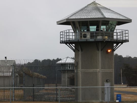 Recydywista spędzi 26 lat w więzieniu. Wyrok za brutalne zabójstwo w Dąbrowie Rzeczyckiej prawomocny