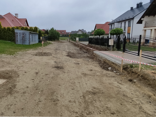 Remont drogi na osiedlu Niwa w Głogowie Małopolskim