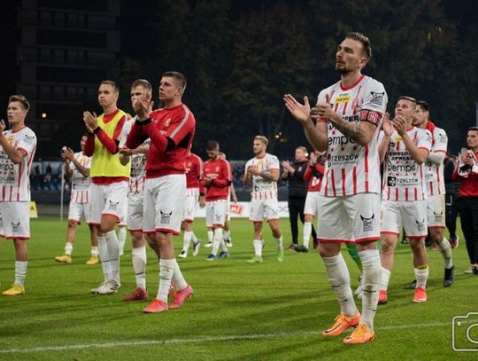 Resovia remisuje z Sandecją. Walka "Pasiaków" o utrzymanie trwa dalej